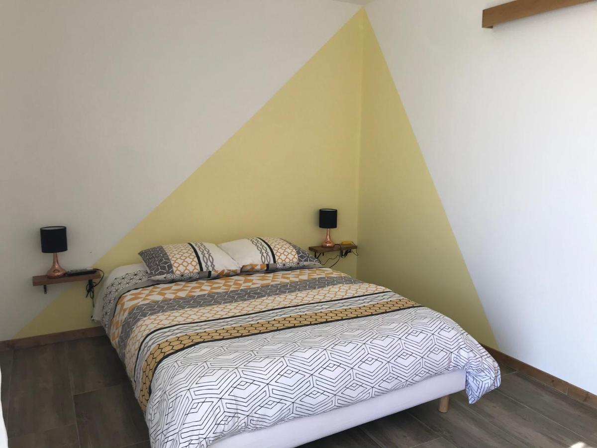 Les Costebelles Bed & Breakfast Valensole Bagian luar foto