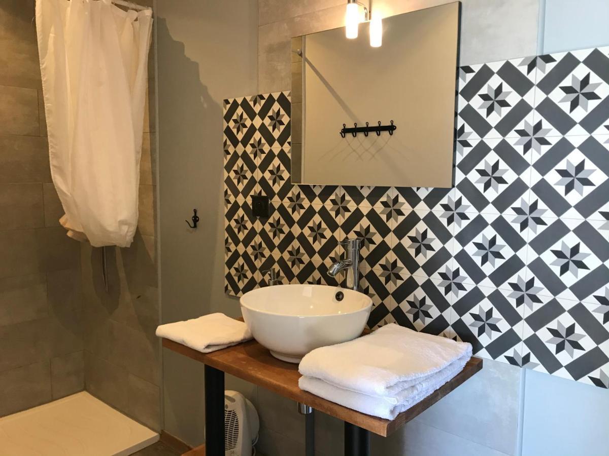 Les Costebelles Bed & Breakfast Valensole Bagian luar foto