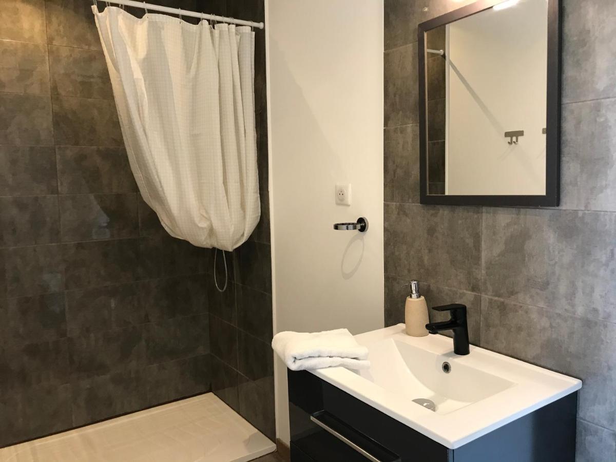 Les Costebelles Bed & Breakfast Valensole Bagian luar foto