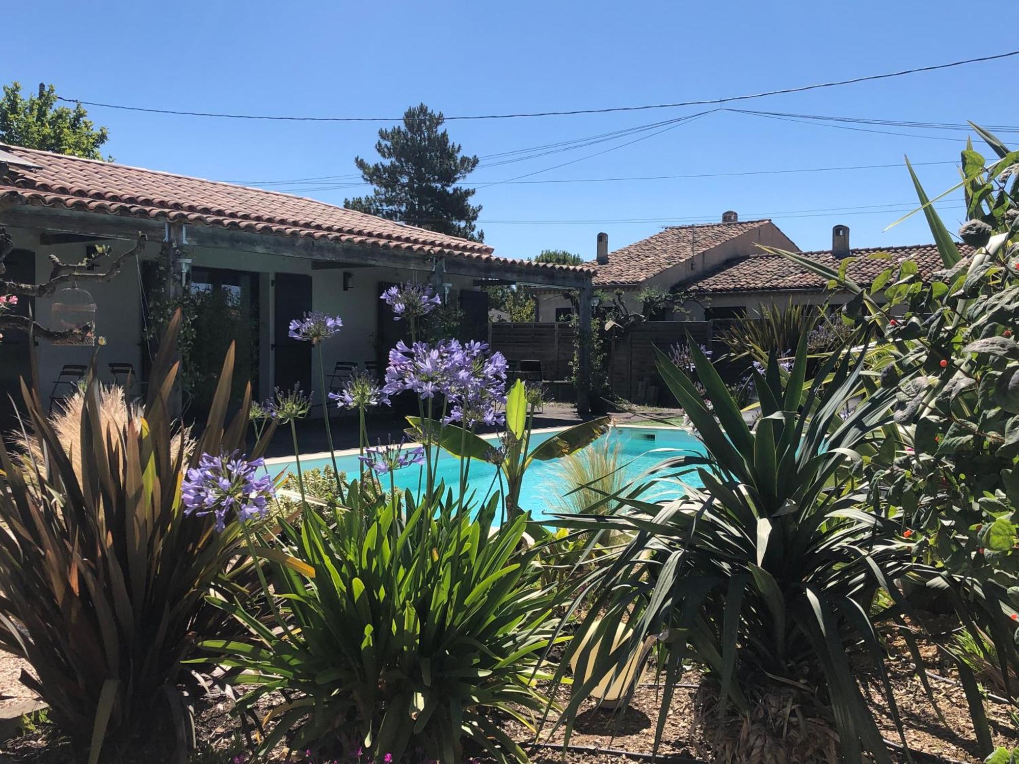 Les Costebelles Bed & Breakfast Valensole Bagian luar foto